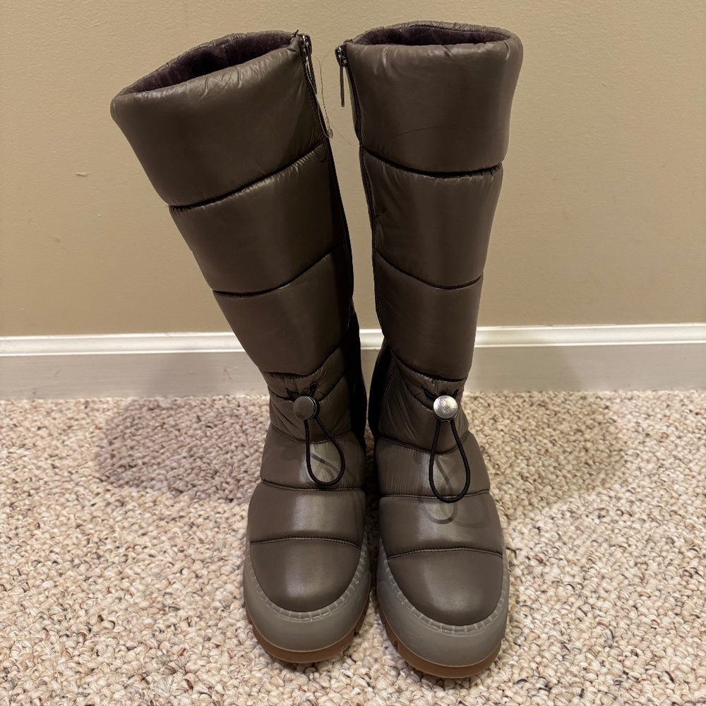 Aquatalia Ladies Winter Tall Boots Size 9